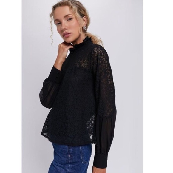 Tuckernuck Tops - Tuckernuck Rosalee Black Lace Top Women’s Size Small NWT